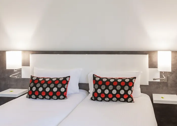 Logis Hotel Restaurant & Spa Au Comte D'Ornon
